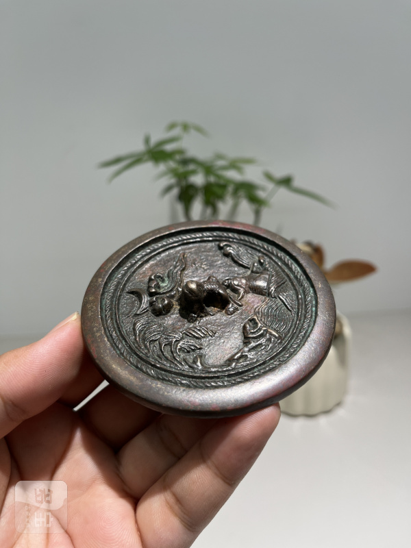 明 瑞兽钮犀牛望月纹镜 - 图5